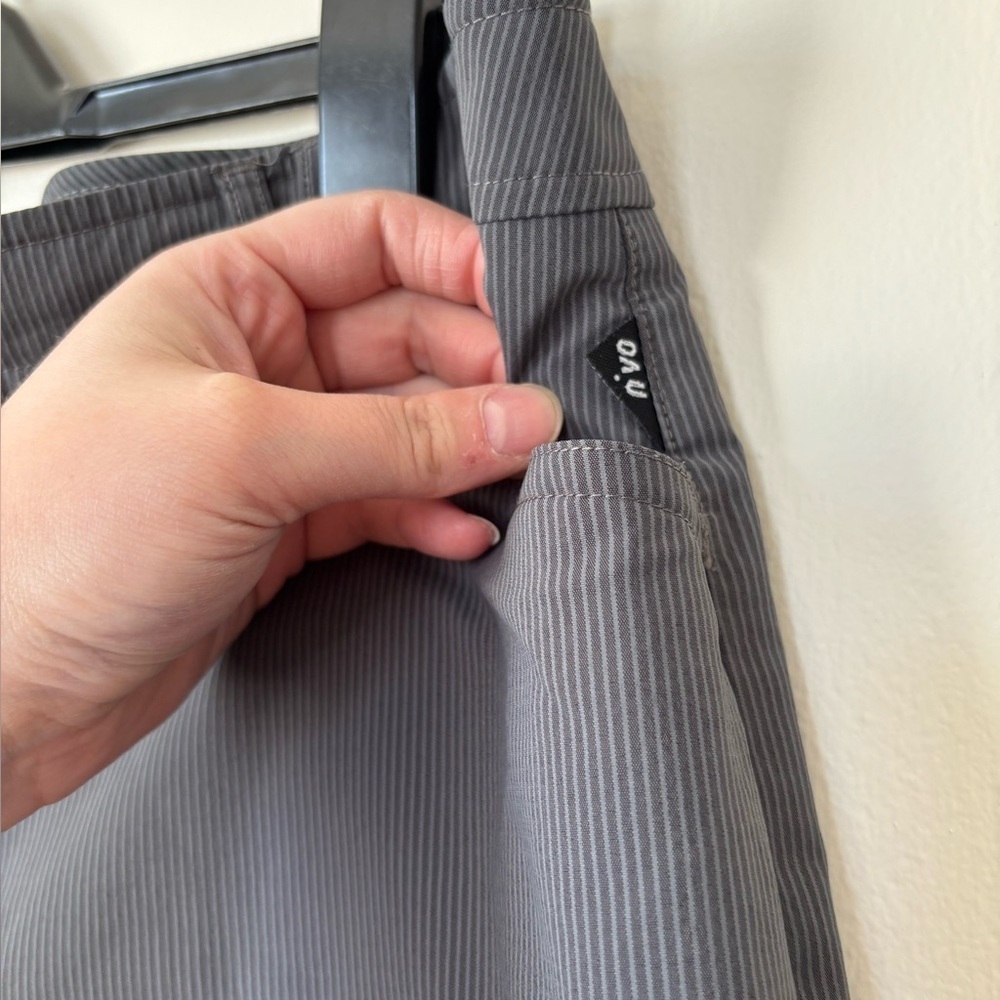 🎉4/30$🎉 NVO Golf Gray Stretch Shorts – Size 12 ✨ - Picture 2 of 5